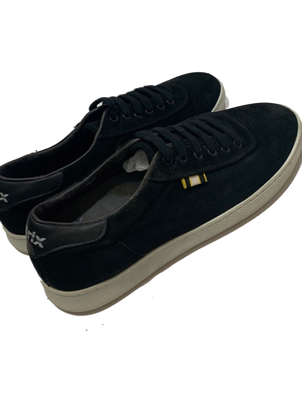 Aprix Men's Black Suede Low-Top Sneakers
